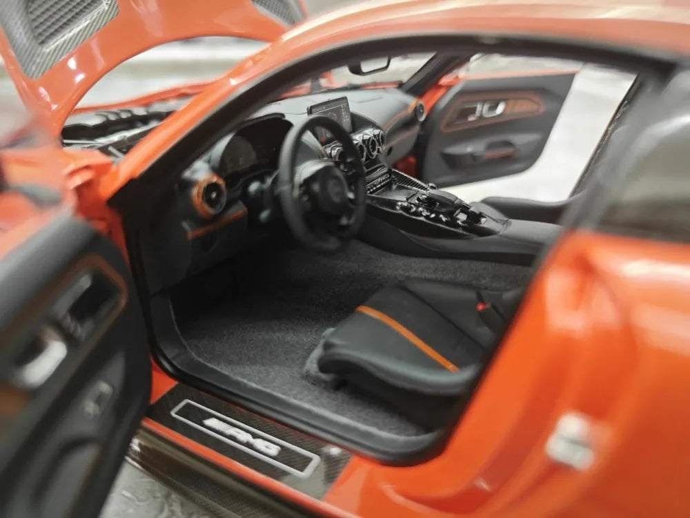 [Minichamps] 1:18 Mercedes-AMG 2020 GT Black Series Orange Model Car Die-Cast