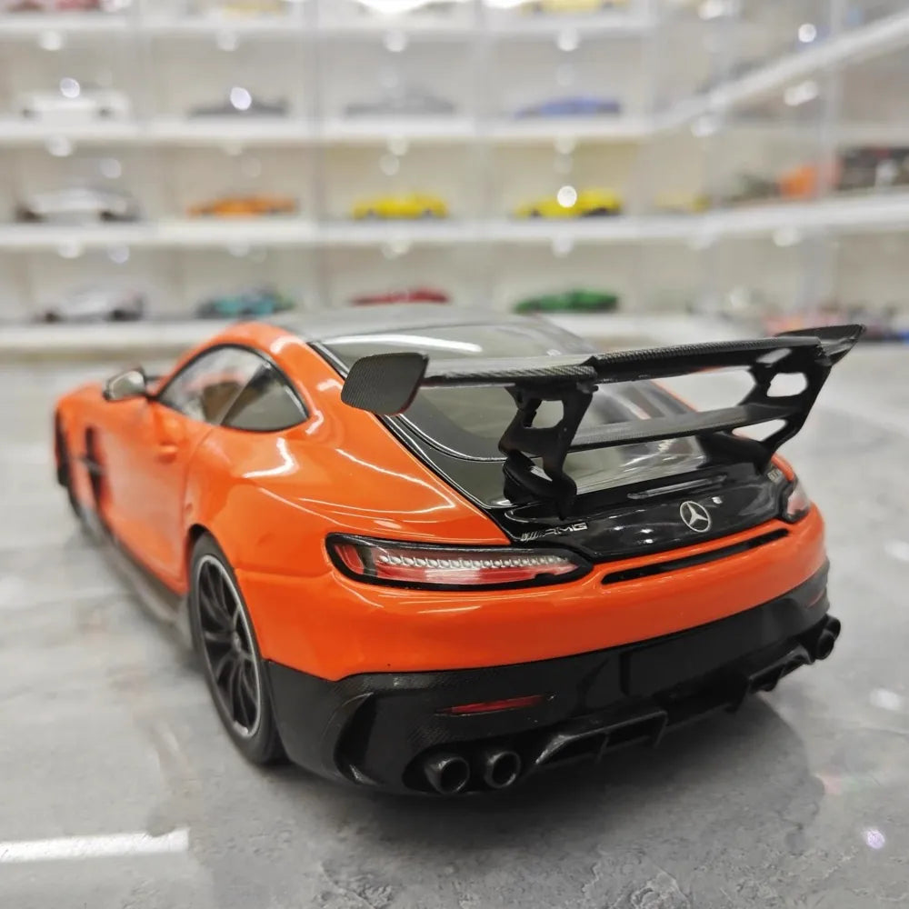 [Minichamps] 1:18 Mercedes-AMG 2020 GT noir Series orange voiture miniature Die-Cast