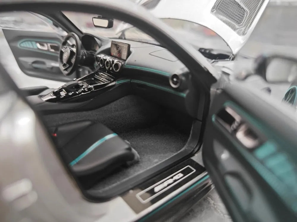 [Minichamps] 1:18 Mercedes-AMG 2020 GT Black Series Silver Model Car Die-Cast