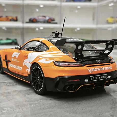[Minichamps] 1:18 Mercedes-AMG 2021 GT Black Series Safety Car Modello Magma Beam Car Pressofuso