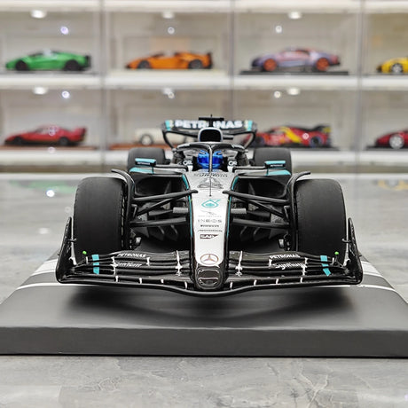 1:18 Mercedes–AMG 2025 F1 W16 #63 kanadischer GP George Russell F1 Resin-Modellauto von Minichamps – Ansicht 1