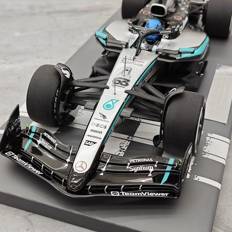 1:18 Mercedes–AMG 2025 F1 W16 #63 kanadischer GP George Russell F1 Resin-Modell von Minichamps – Ansicht 11