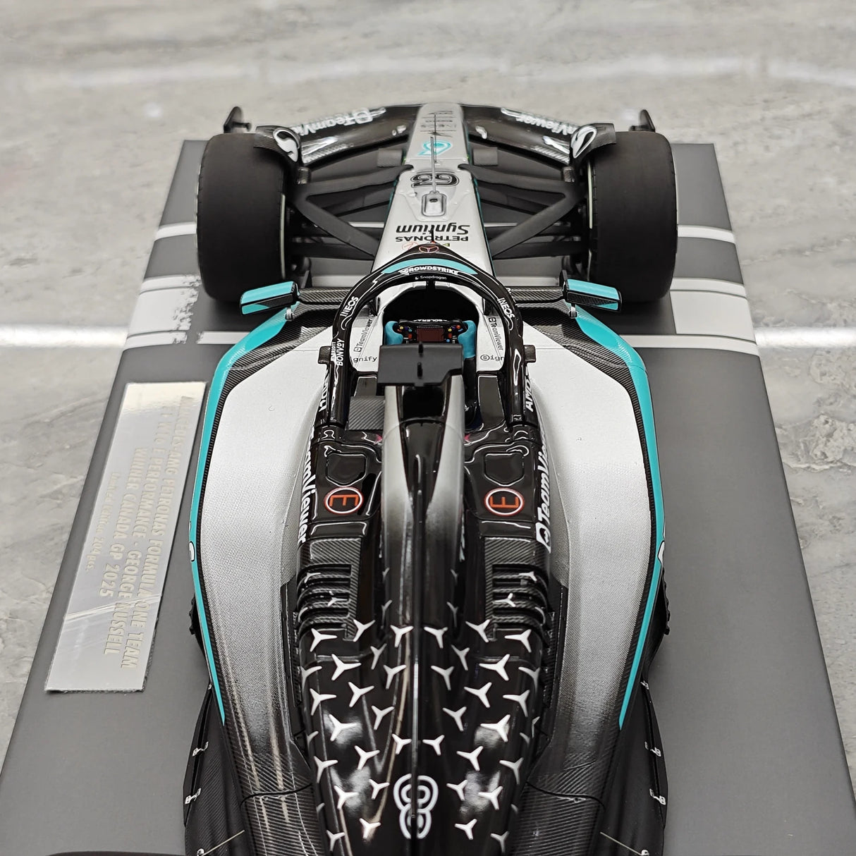 1:18 Mercedes-AMG 2025 F1 W16 #63 캐나다 GP 조지 러셀 F1 Minichamps 제작 레진 모델 자동차 - 보기 12