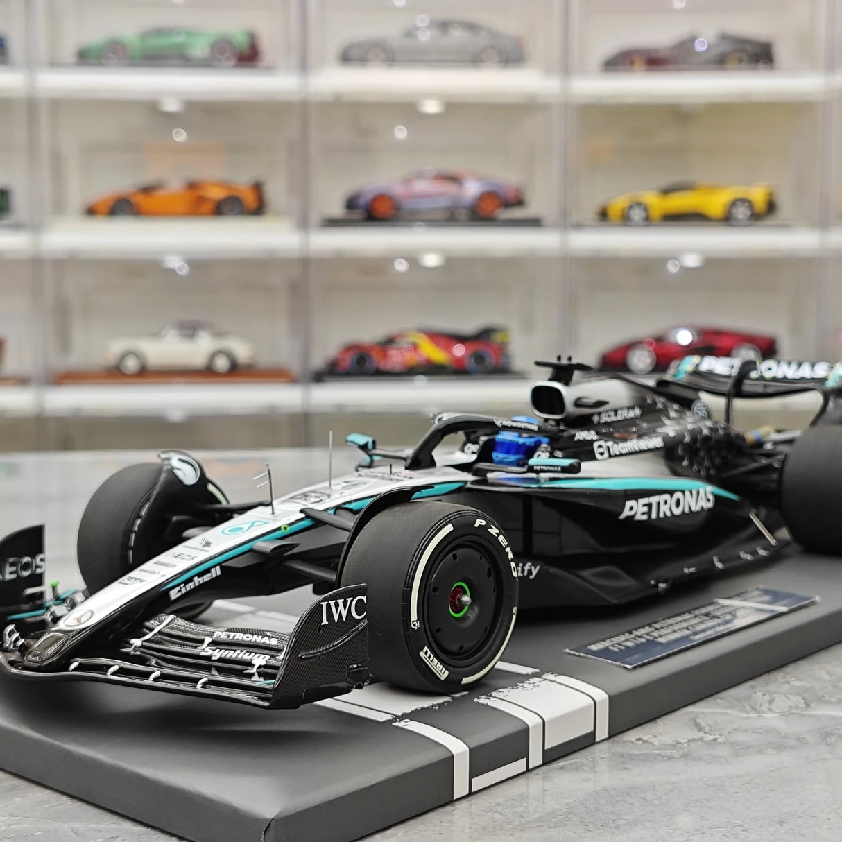 1:18 Mercedes-AMG 2025 F1 W16 #63 캐나다산 GP 조지 러셀 F1 Minichamps 제작 레진 모델 카 - 뷰 3
