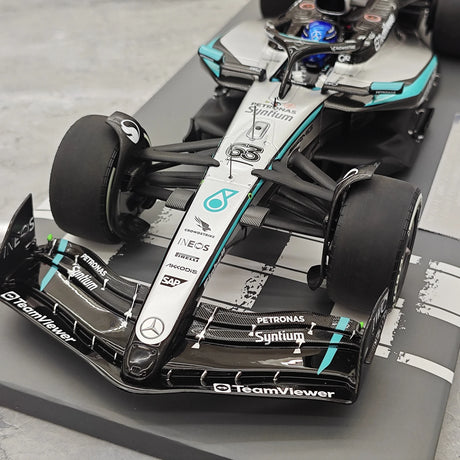 1:18 Mercedes-AMG 2025 F1 W16 #63 Singapore GP George Russell F1 Resin-Modell von Minichamps - Ansicht 11