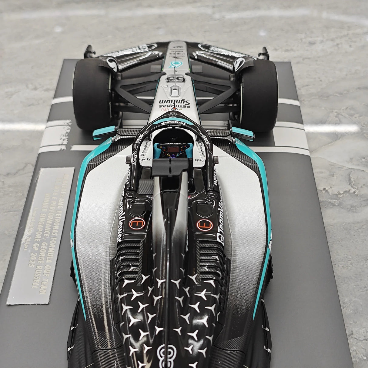 1:18 Mercedes-AMG 2025 F1 W16 #63 싱가포르 GP 조지 러셀 F1 Minichamps 제작 레진 모델 자동차 - 뷰 12
