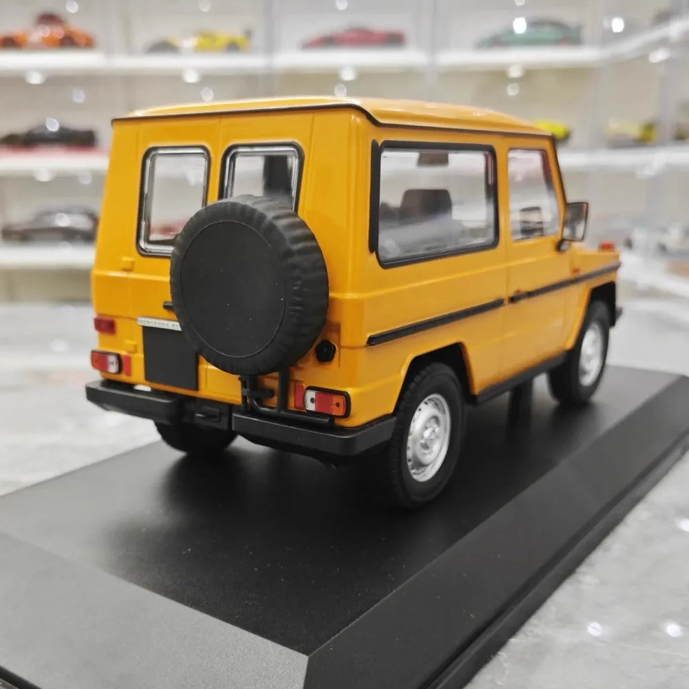 [Minichamps] 1:18 Mercedes-Benz 1979 G-Class W460 Yellow Model Car Resin