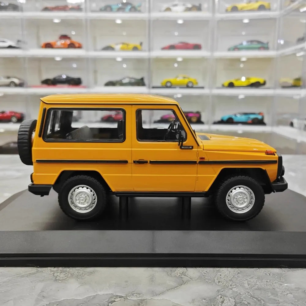 [Minichamps] 1:18 Mercedes-Benz 1979 G-Class W460 Yellow Model Car Resin