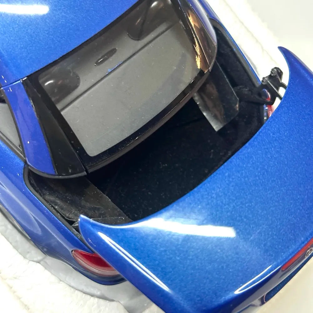 [Minichamps] 1:18 Mercedes-Benz 2004 SLK Class Blue Model Car Die-Cast