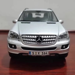 [Minichamps] 1:18 Mercedes-Benz 2005 ML-Class W164 Silver Model Car Die-Cast