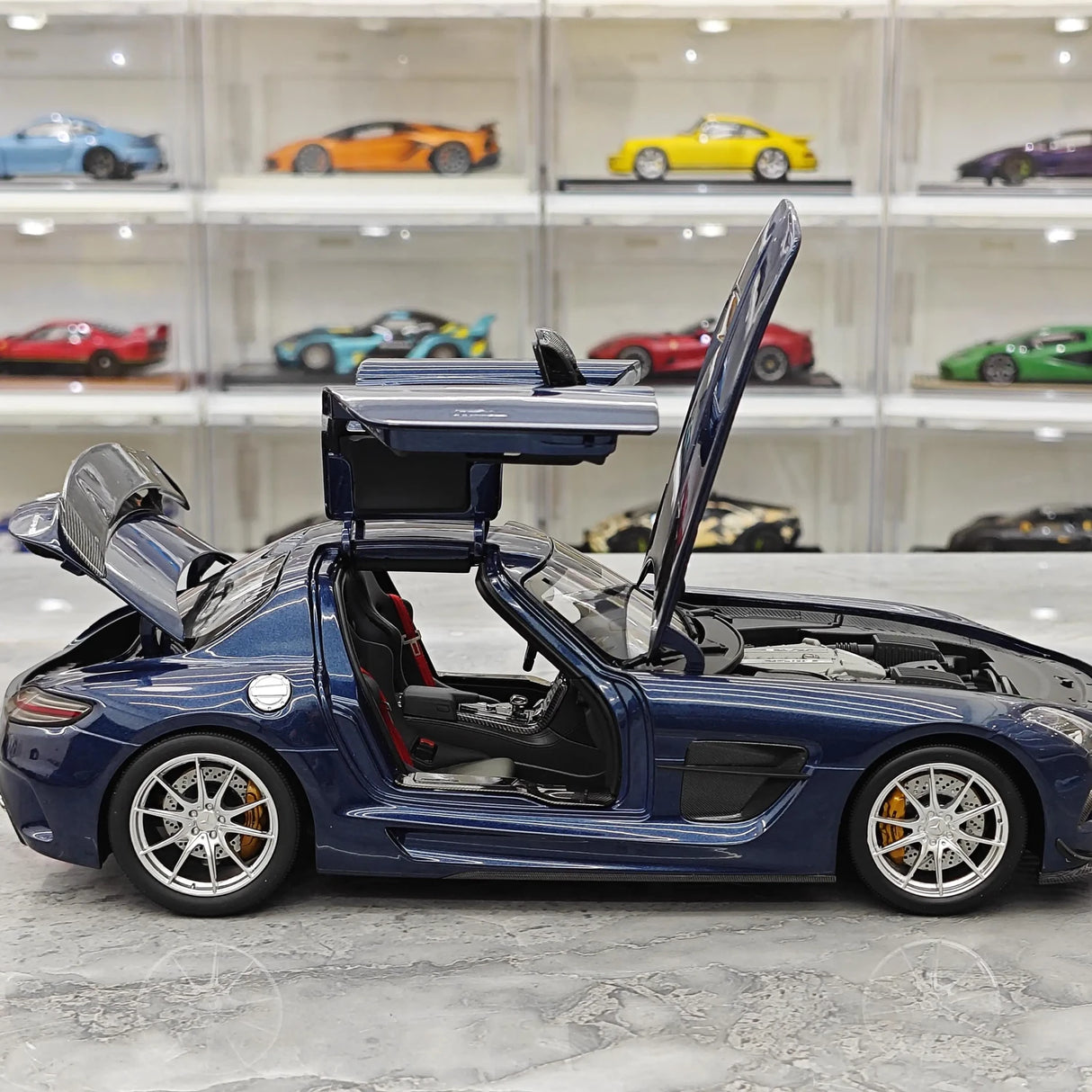[Minichamps] 1:18 Mercedes-Benz 2010 SLS AMG Modello Mystic Blue Auto Pressofuso