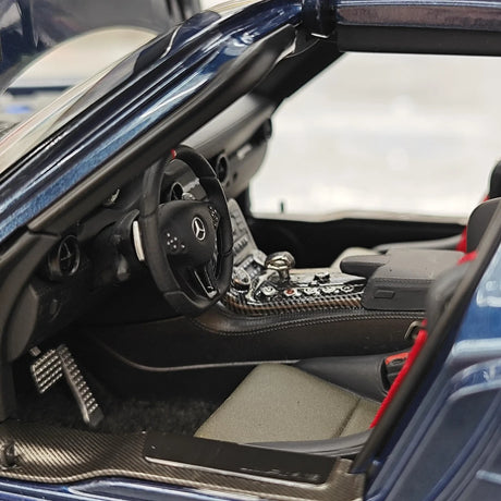 [Minichamps] 1:18 Mercedes-Benz 2010 SLS AMG Modello Mystic Blue Auto Pressofuso