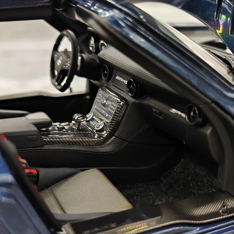 [Minichamps] 1:18 Mercedes-Benz 2010 SLS AMG Modello Mystic Blue Auto Pressofuso