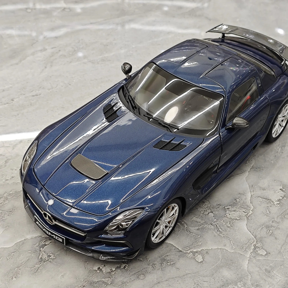 [Minichamps] 1:18 Mercedes-Benz 2010 SLS AMG Modello Mystic Blue Auto Pressofuso