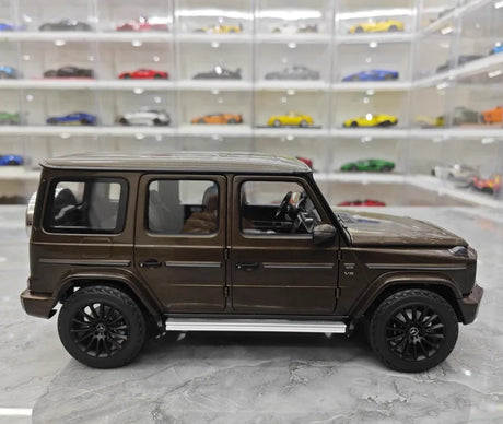 [Minichamps] 1:18 Mercedes-Benz 2020 G500 Brown Model Car Die-Cast