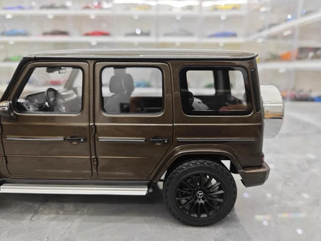 [Minichamps] 1:18 Mercedes-Benz 2020 G500 Brown Model Car Die-Cast