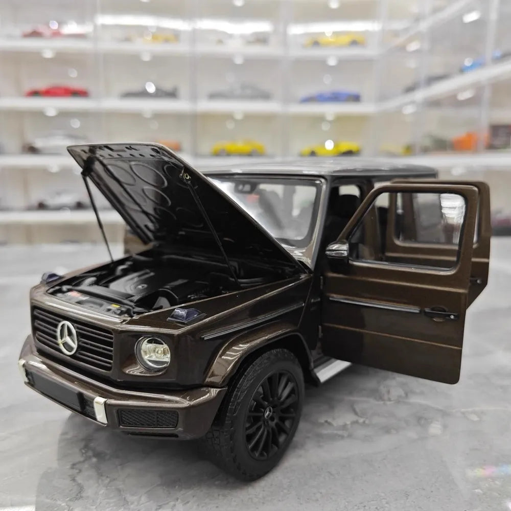 [Minichamps] 1:18 Mercedes-Benz 2020 G500 Brown Model Car Die-Cast