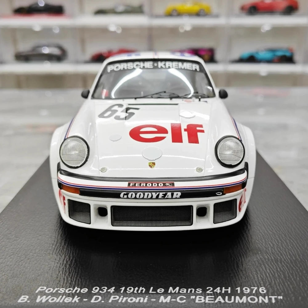 [Minichamps] 1:18 Porsche 1976 934 Le Mans #65 Model Car Resin / Closed Body