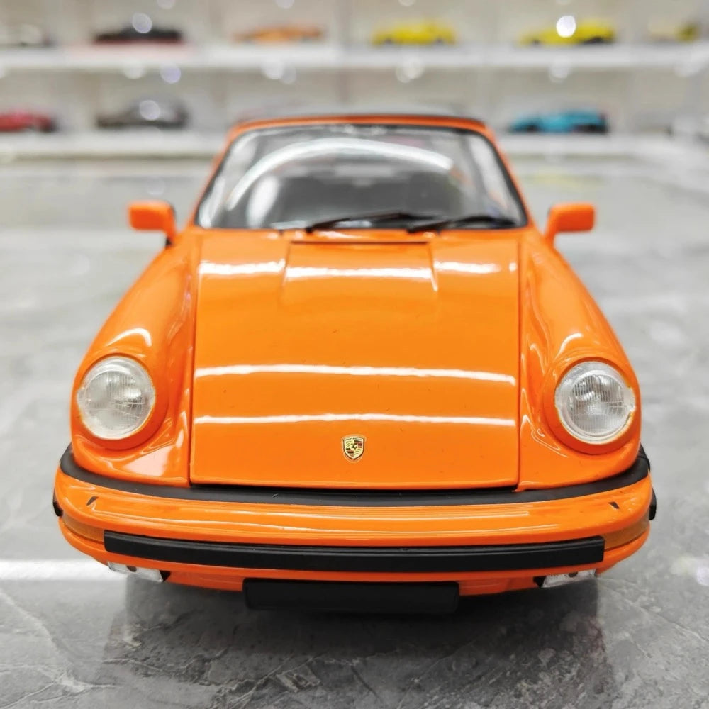 [Minichamps] 1:18 Porsche 1987 911 Carrera 3.2 Targa orange modellbil Die-Cast