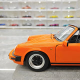 [Minichamps] 1:18 Porsche 1987 911 Carrera 3.2 Targa orange modellbil Die-Cast