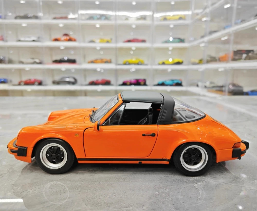 [Minichamps] 1:18 Porsche 1987 911 Carrera 3.2 Targa Orange Model Car Die-Cast