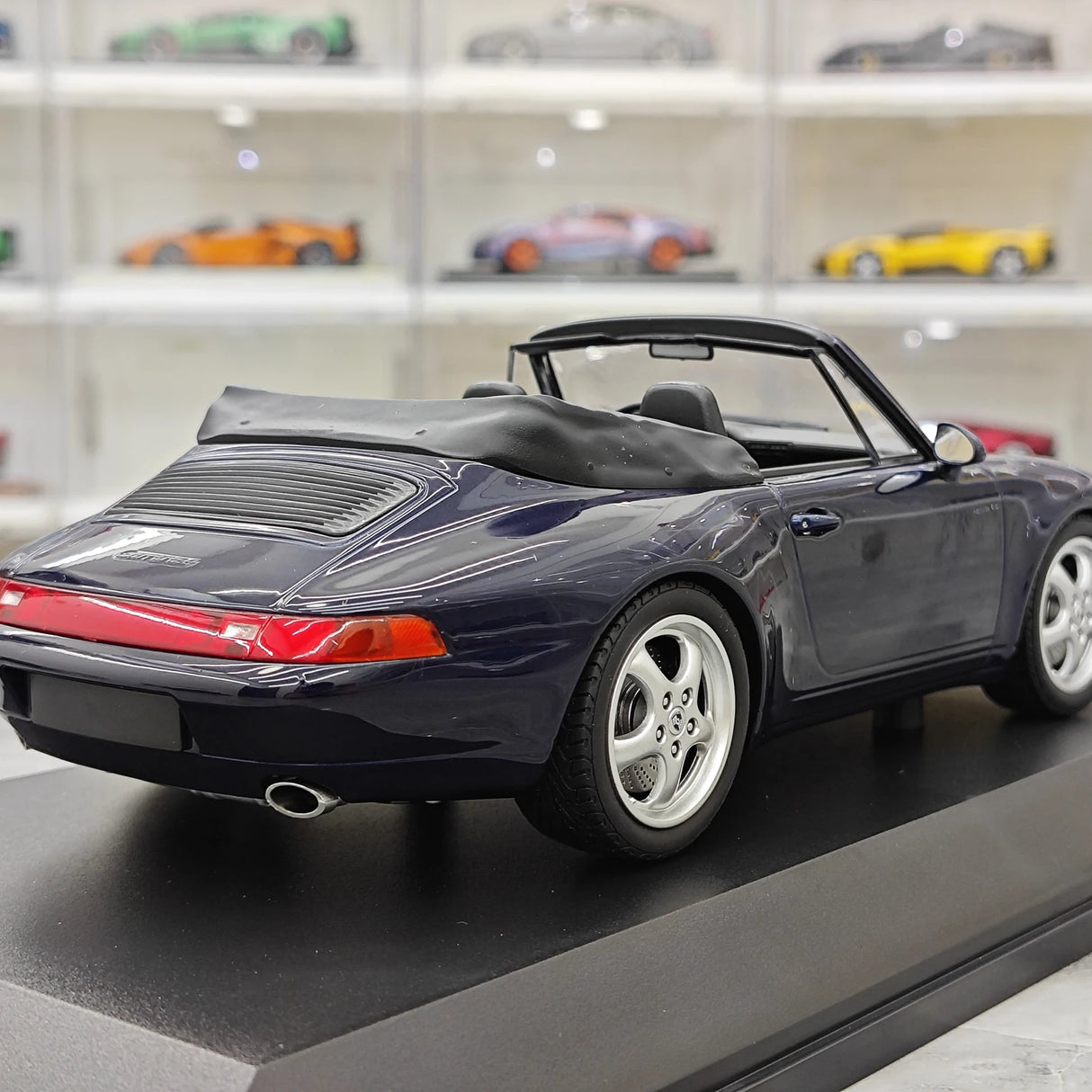 Minichamps Porsche 1994 911 993 Cabriolet Metallic blauw 1:18 – diecast verzamelmodel