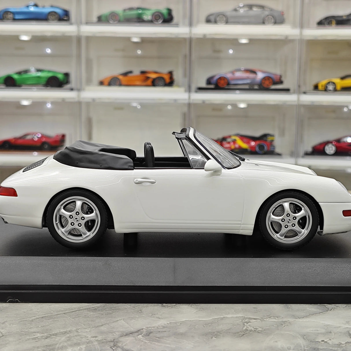 Minichamps Porsche 1994 911 993 Cabriolet wit 1:18 – diecast verzamelmodel