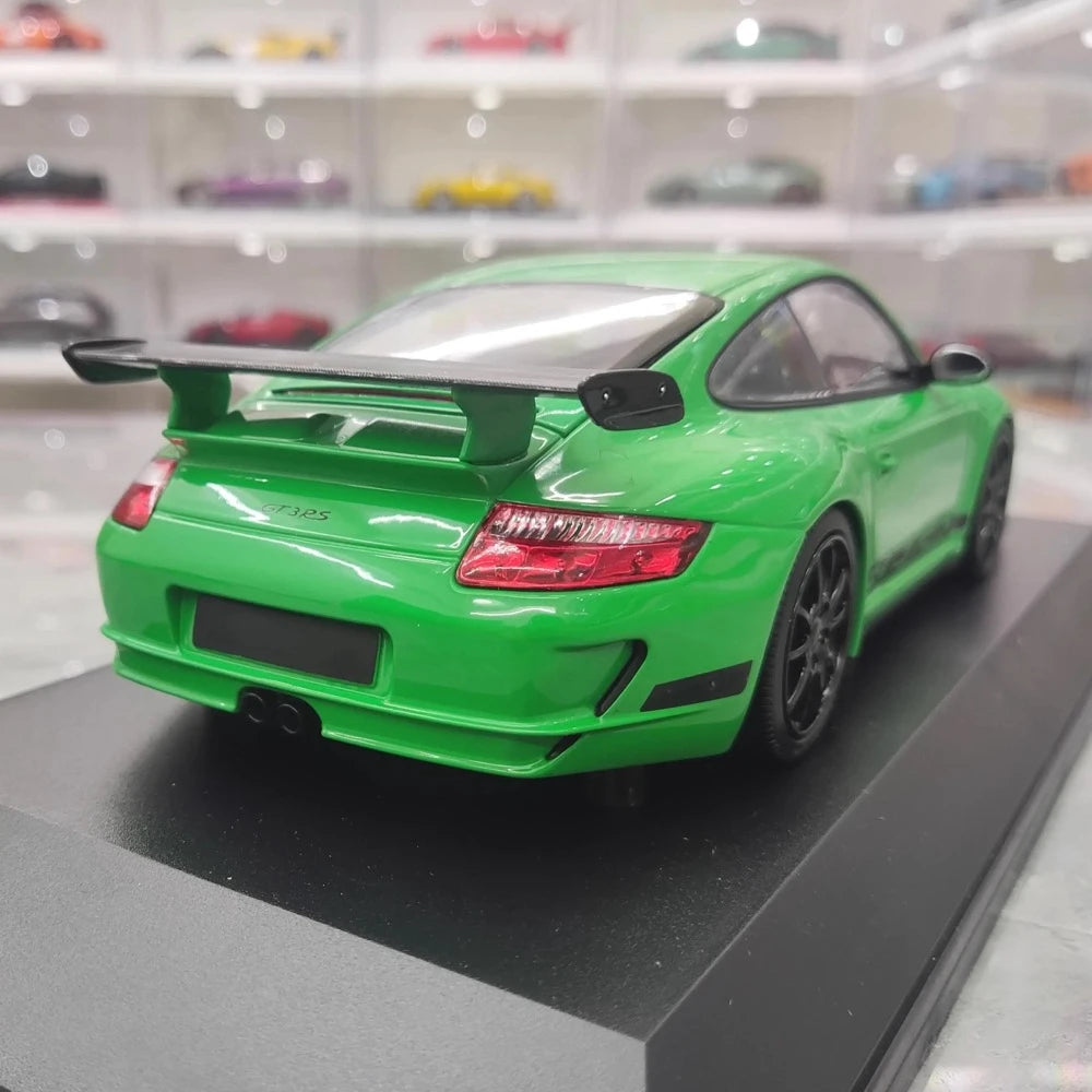 [Minichamps] 1:18 Porsche 2009 911 GT3 RS 997.2 Green Model Car Resin