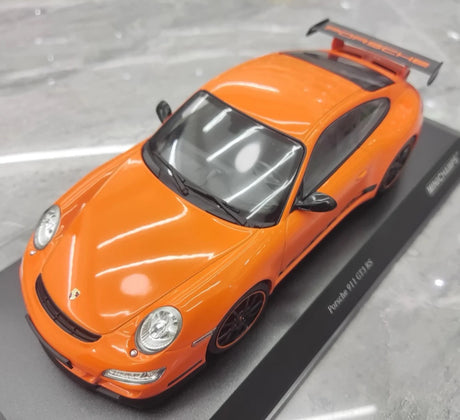 [Minichamps] 1:18 Porsche 2009 911 GT3 RS 997.2 Orange Model Car Resin