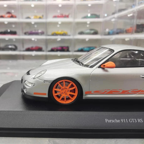 [Minichamps] 1:18 Porsche 2009 911 GT3 RS 997.2 Silver Model Car Resin
