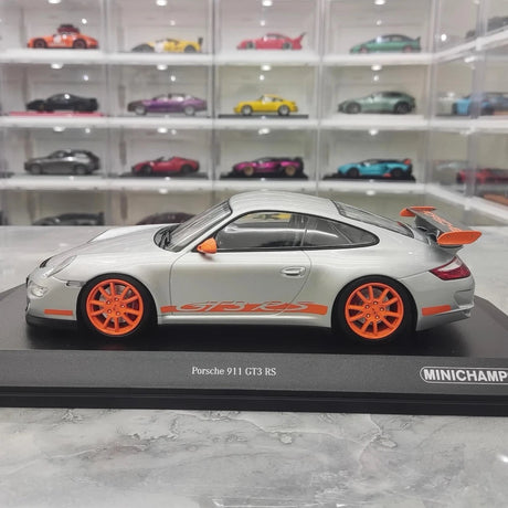 [Minichamps] 1:18 Porsche 2009 911 GT3 RS 997.2 Silver Model Car Resin