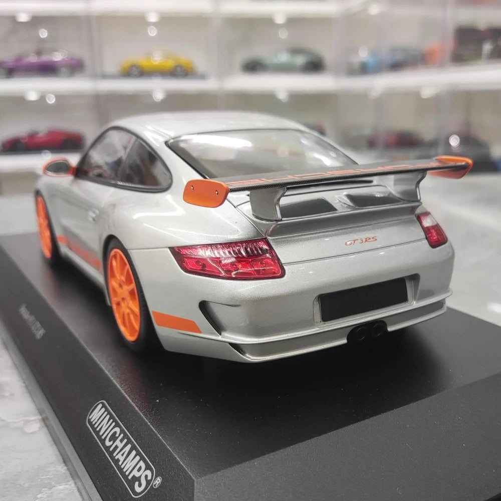 [Minichamps] 1:18 Porsche 2009 911 GT3 RS 997.2 Silver Model Car Resin