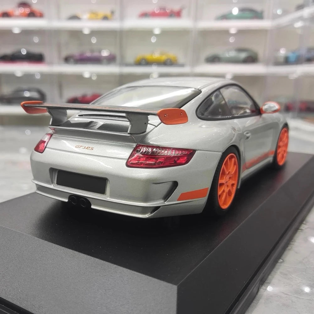 [Minichamps] 1:18 Porsche 2009 911 GT3 RS 997.2 Silver Model Car Resin