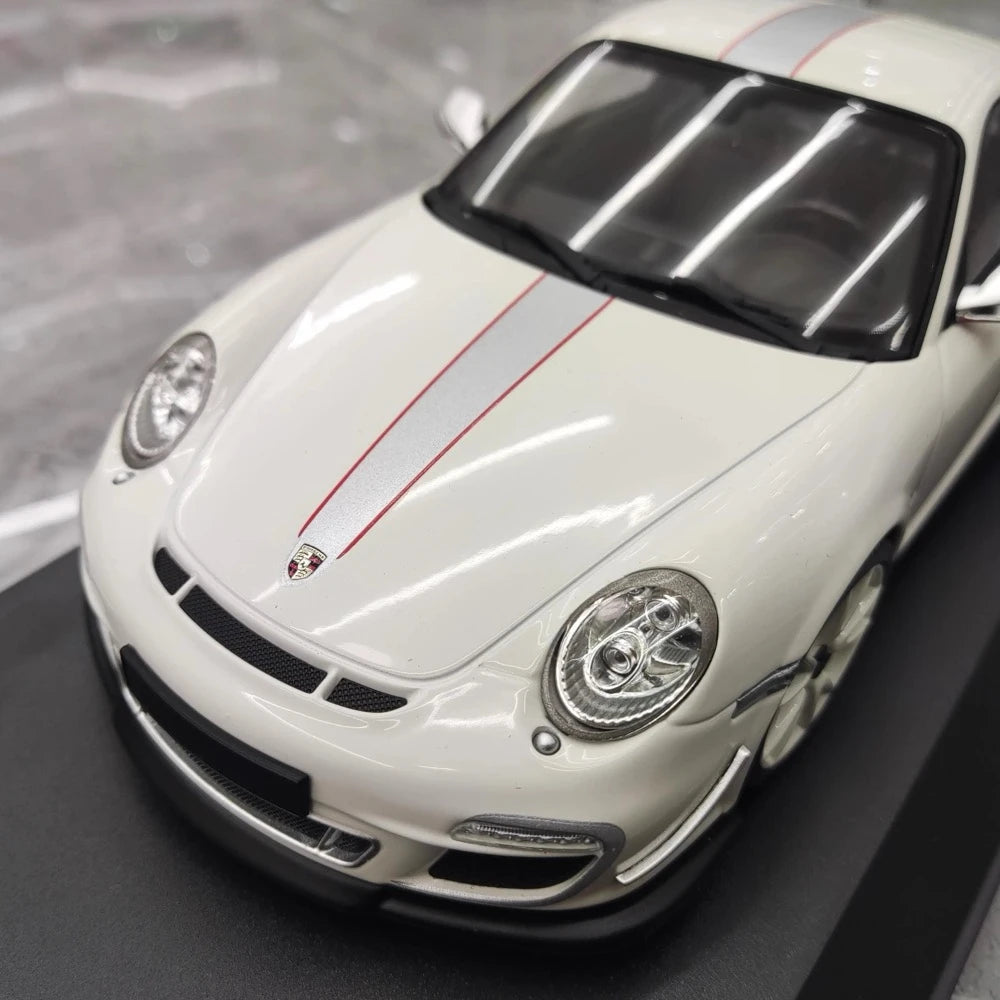 [Minichamps] 1:18 Porsche 2011 911 GT3 RS 4.0 White Model Car Resin