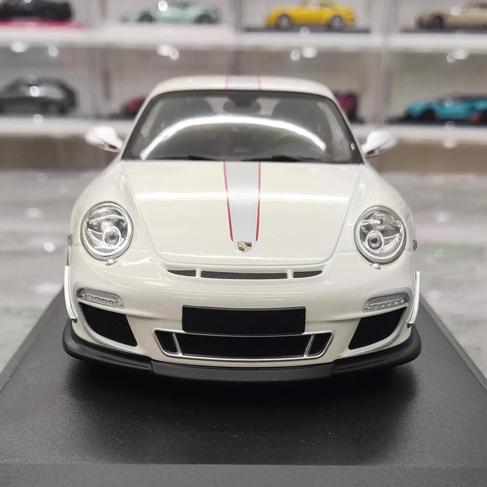 [Minichamps] 1:18 Porsche 2011 911 GT3 RS 4.0 White Model Car Resin