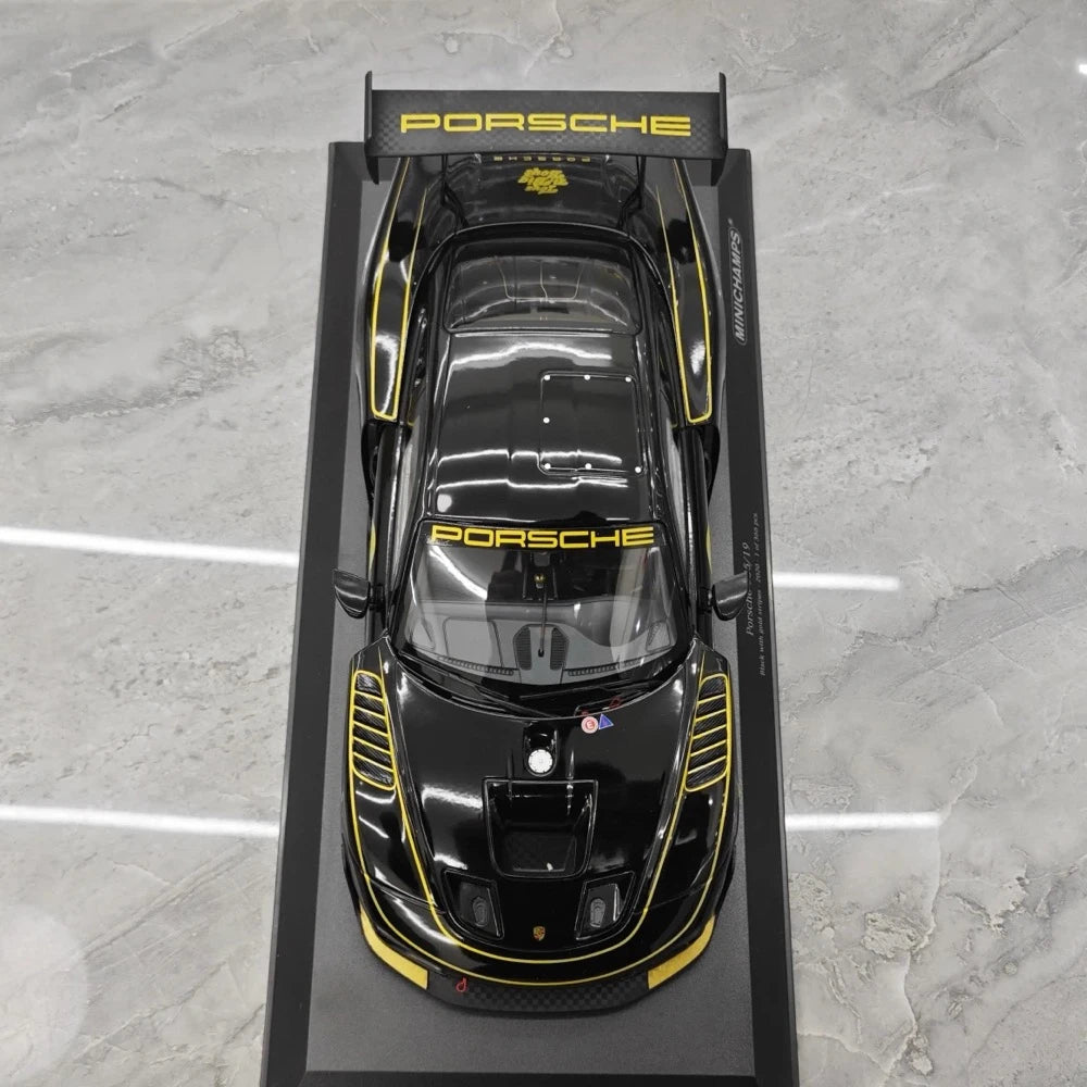 [Minichamps] 1:18 Porsche 2019 935/19 #68 Model Car Resin / Closed Body