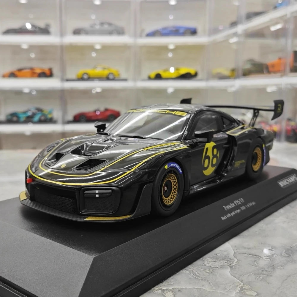 [Minichamps] 1:18 Porsche 2019 935/19 #68 Model Car Resin / Closed Body