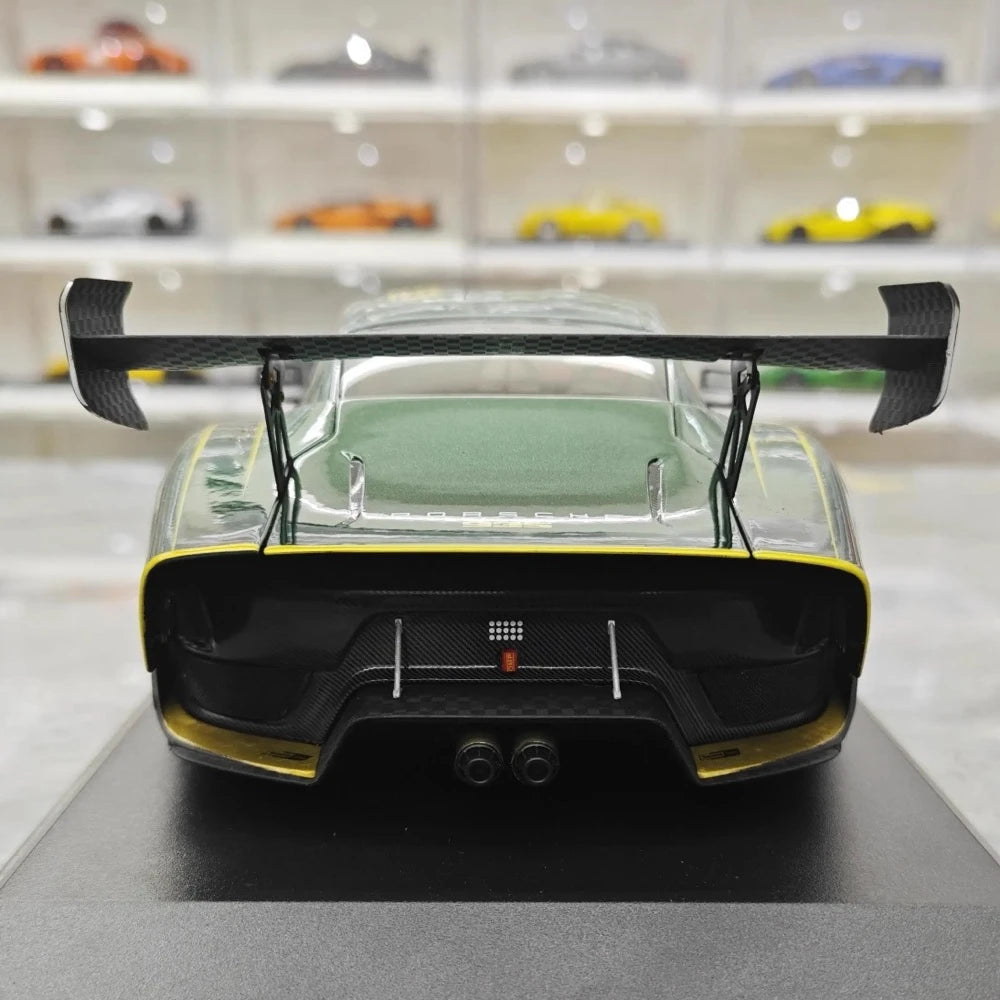 [Minichamps] 1:18 Porsche 2019 935/19 #71 Model Car Resin / Closed Body