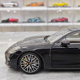 [Minichamps] 1:18 Porsche 2021 Panamera Turbo S Black Model Car Die-Cast
