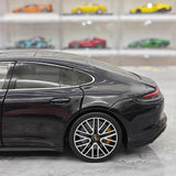 [Minichamps] 1:18 Porsche 2021 Panamera Turbo S Black Model Car Die-Cast