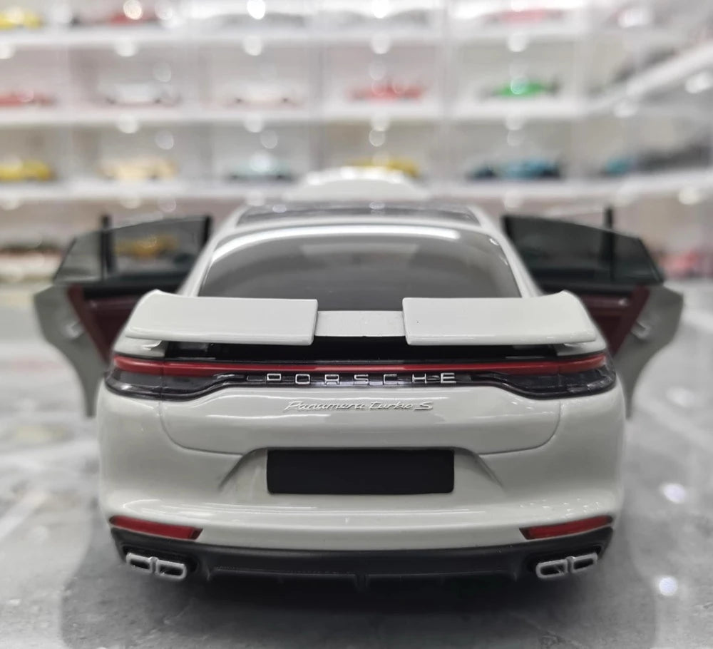 [Minichamps] 1:18 Porsche 2021 Panamera Turbo S Gray Model Car Die-Cast