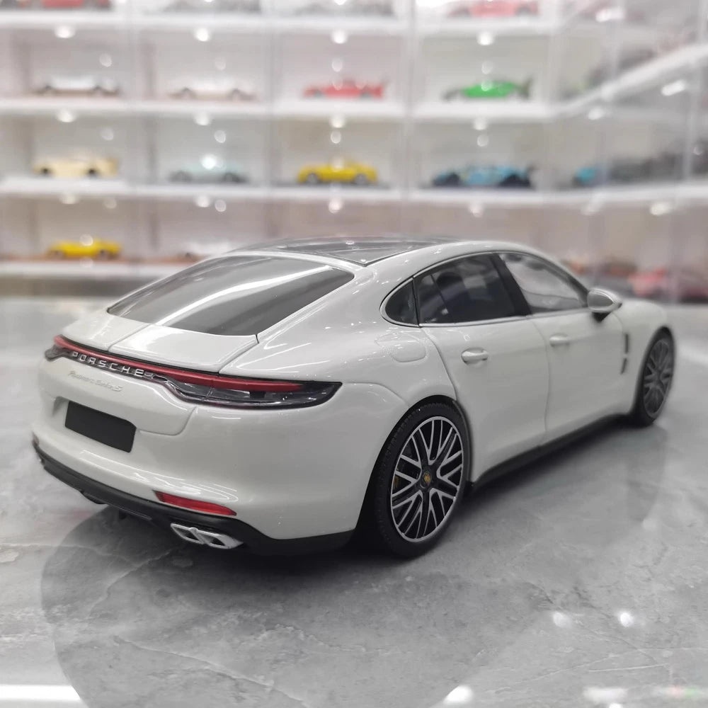 [Minichamps] 1:18 Porsche 2021 Panamera Turbo S Gray Model Car Die-Cast