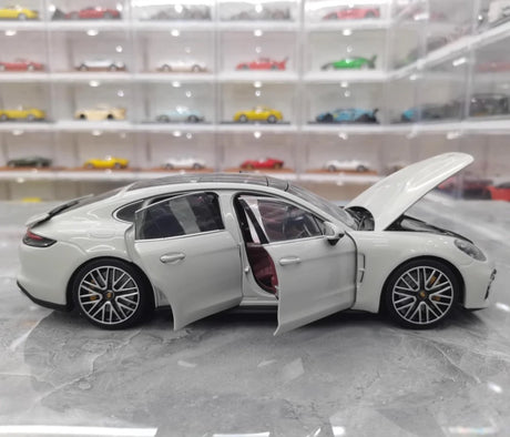 [Minichamps] 1:18 Porsche 2021 Panamera Turbo S Gray Model Car Die-Cast
