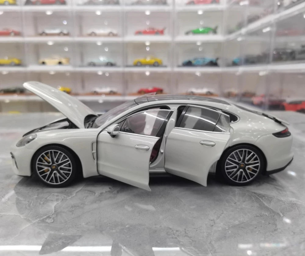 [Minichamps] 1:18 Porsche 2021 Panamera Turbo S Gray Model Car Die-Cast