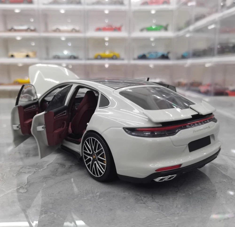[Minichamps] 1:18 Porsche 2021 Panamera Turbo S Gray Model Car Die-Cast