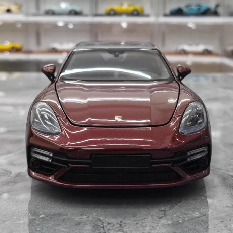 [Minichamps] 1:18 Porsche 2021 Panamera Turbo S Red Model Car Die-Cast