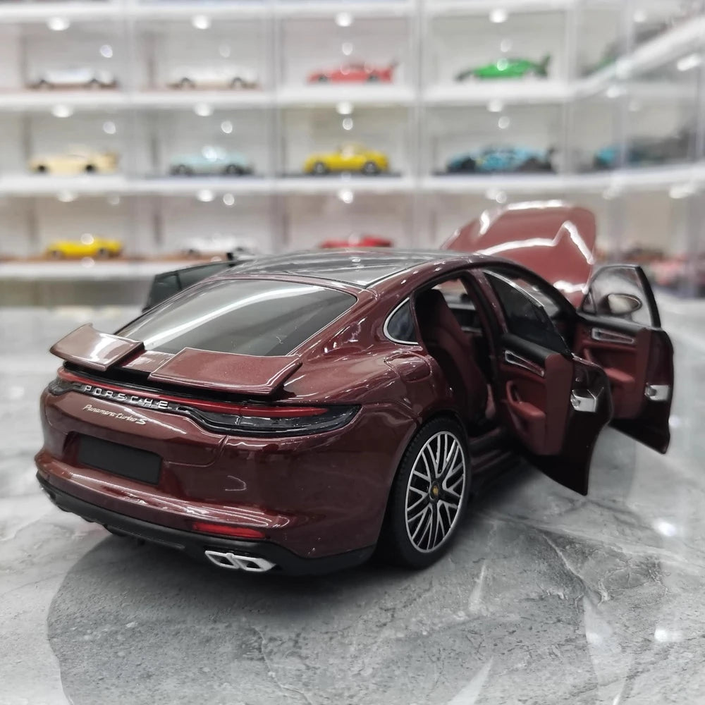 [Minichamps] 1:18 Porsche 2021 Panamera Turbo S Red Model Car Die-Cast