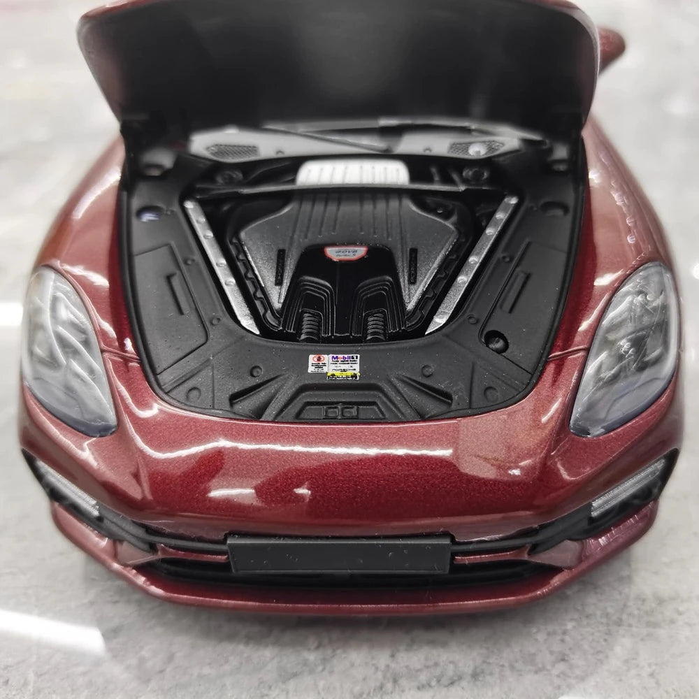 [Minichamps] 1:18 Porsche 2021 Panamera Turbo S Red Model Car Die-Cast