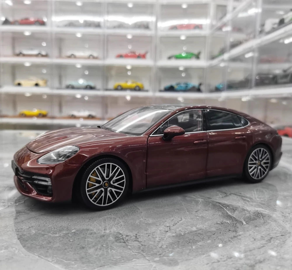 [Minichamps] 1:18 Porsche 2021 Panamera Turbo S Red Model Car Die-Cast