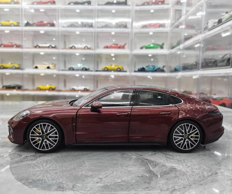 [Minichamps] 1:18 Porsche 2021 Panamera Turbo S Red Model Car Die-Cast